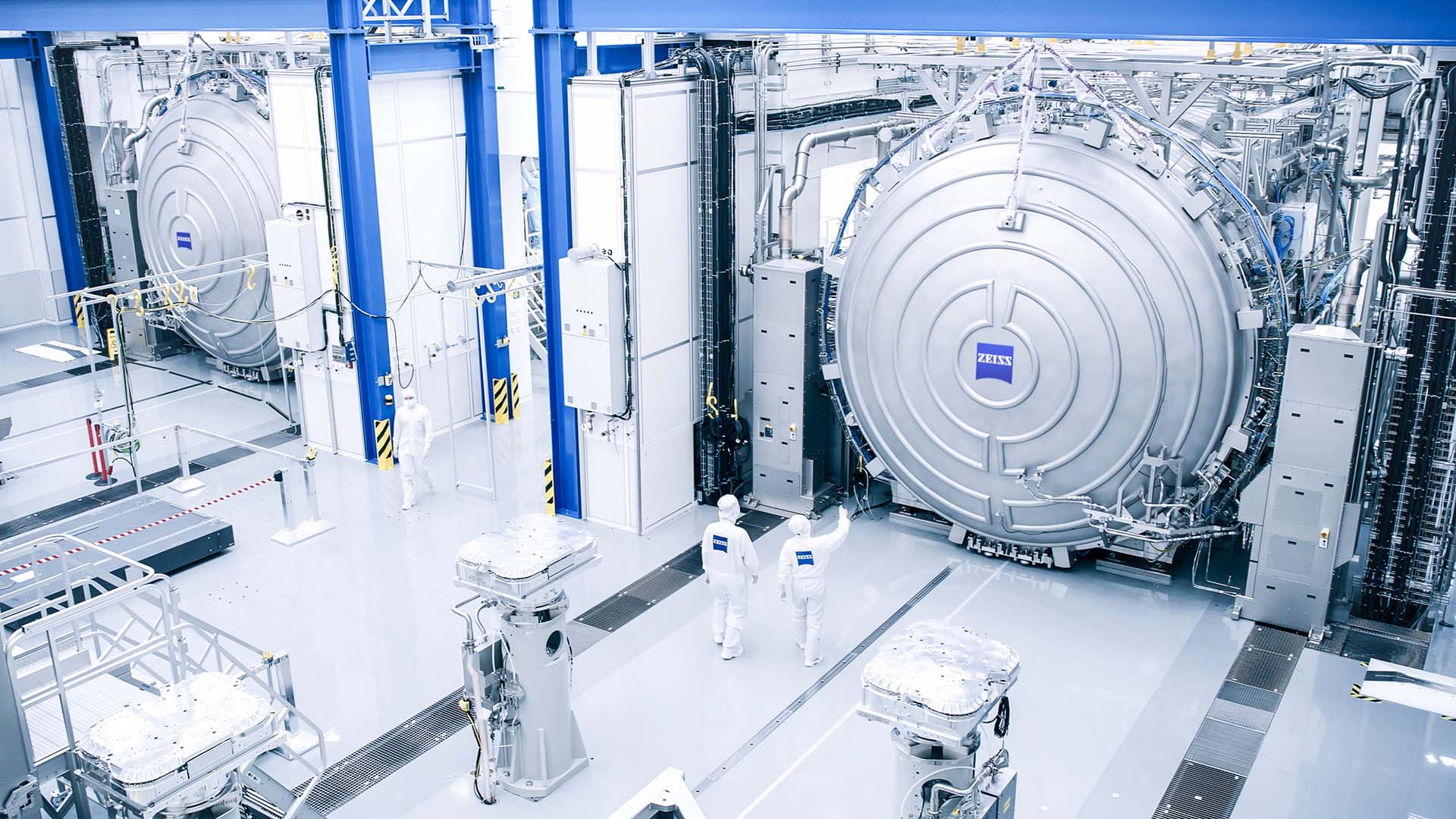 Cover image – The EUV Gap